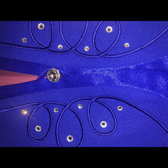 Dressed and embellished blazer - Picture 6 of 8